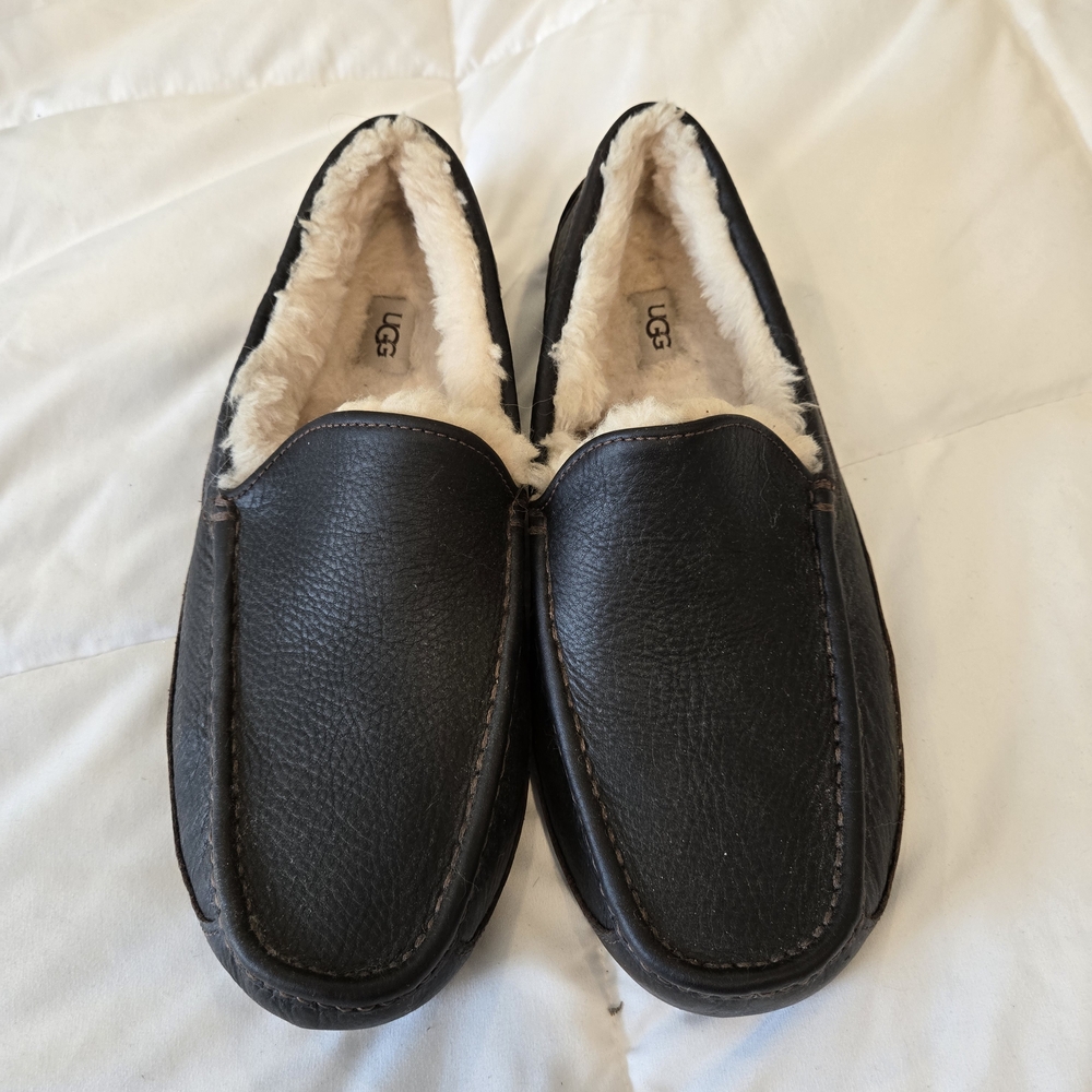 UGG Men's Black Leather Slippers
